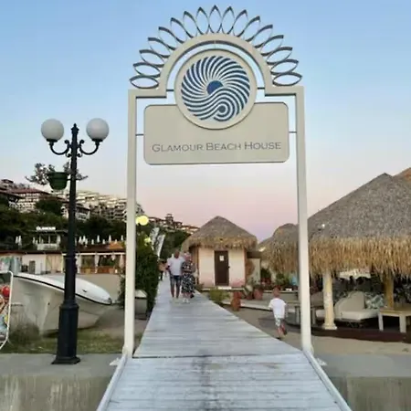 Beachfront Marina Dinevi شقة *