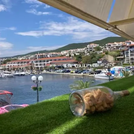 Apartamento Beachfront Marina Dinevi